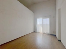 【東京都/多摩市落合】エステート落合 17号棟 洋室：約5.0帖