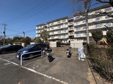 【東京都/多摩市落合】エステート落合 17号棟 駐輪場