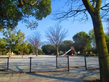 【神奈川県/川崎市麻生区白山】新ゆりグリーンタウンけやき街区 2号棟  王禅寺中公園（現地より約950m）