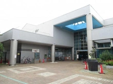 【神奈川県/川崎市高津区二子】クレッセント二子多摩川 高津図書館（現地より約550m）