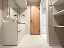 【神奈川県/川崎市麻生区白山】新ゆりグリーンタウン　ポプラ街区 2号棟 洗面所