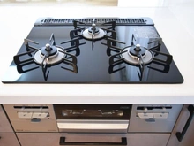 【神奈川県/川崎市麻生区王禅寺西】ヒルズ新百合ヶ丘 キッチン：三口コンロ