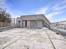 【神奈川県/川崎市麻生区王禅寺西】ヒルズ新百合ヶ丘 ルーフバルコニー