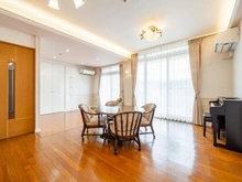 【神奈川県/川崎市麻生区栗木台】プラウディア栗木台 リビング・ダイニング：ご希望の場合家具付き販売も可能です