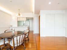 【神奈川県/川崎市麻生区栗木台】プラウディア栗木台 リビング・ダイニング：ご希望の場合家具付き販売も可能です