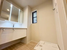 【神奈川県/横浜市港北区新吉田東】クリオ綱島十番館 洗面所