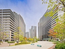 【神奈川県/横浜市港北区箕輪町】プラウドシティ日吉レジデンスIII 敷地内：セントラルプラザ