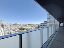 【神奈川県/横浜市港北区箕輪町】プラウドシティ日吉レジデンスI 共用部：玄関前共用廊下