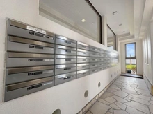 【神奈川県/川崎市麻生区上麻生】クレアガーデン麻生台 メールBOX（メインエントランス）