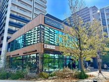 【神奈川県/横浜市港北区箕輪町】プラウドシティ日吉 レジデンスIII スポーツクラブ　メガロス日吉（現地より約50m）