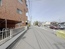 【神奈川県/川崎市中原区上小田中】武蔵中原ローヤルパレス 前面道路
