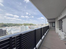【神奈川県/横浜市港北区箕輪町】プラウドシティ日吉レジデンスII 共用部：玄関前共用廊下