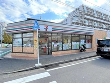 【神奈川県/横浜市港北区大豆戸町】プラウド大倉山サウスコート セブンイレブン横浜大豆戸町店（現地より約370m）