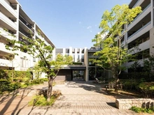 【神奈川県/横浜市港北区箕輪町】プラウド日吉 アプローチ