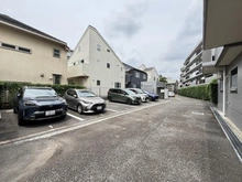 【東京都/国立市青柳】ライネスハイム国立 駐車場