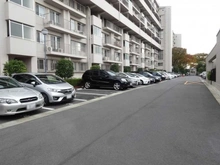 【神奈川県/横浜市港北区大豆戸町】大倉山ハイム参号棟 駐車場