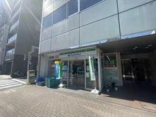【東京都/港区東麻布】アドリーム東麻布 ファミリーマート 東麻布一丁目店（現地より約130m）
