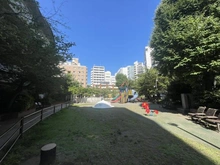 【東京都/港区東麻布】アドリーム東麻布 飯倉公園（現地より約80m）