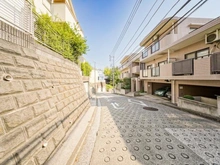 【神奈川県/横浜市港北区日吉本町】ライフヒルズ日吉 前面道路