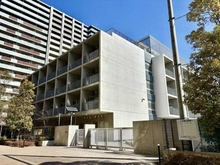 【神奈川県/横浜市港北区箕輪町】プラウドシティ日吉レジデンスII  箕輪小学校（現地より約280m）