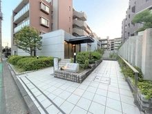 【神奈川県/横浜市港北区箕輪町】シャリエ日吉 アプローチ