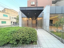 【神奈川県/横浜市港北区箕輪町】シャリエ日吉 アプローチ