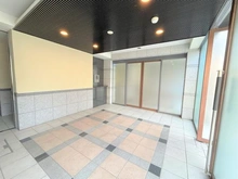 【神奈川県/横浜市港北区箕輪町】シャリエ日吉 エントランス