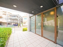 【神奈川県/横浜市港北区箕輪町】シャリエ日吉 アプローチ