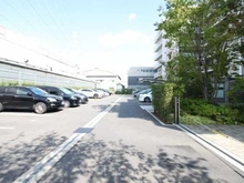 【神奈川県/横浜市港北区箕輪町】プラウド日吉クロス 駐車場