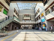 【神奈川県/横浜市港北区箕輪町】プラウドシティ日吉レジデンスII  日吉東急アベニュー（現地より約800m）：