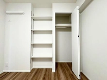 【神奈川県/横浜市港北区大豆戸町】ハイセレサ菊名アクティール 収納：リビング横 約5.5帖