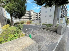 【神奈川県/横浜市港北区大豆戸町】プラウド大倉山サウスコート 北大豆戸第二公園(現地より約10m):