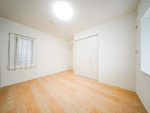 【神奈川県/横浜市港北区篠原町】朝日パリオ新横浜 洋室：北側 約6.7帖