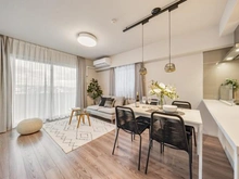 【神奈川県/横浜市鶴見区上の宮】ヴェレーナグラン菊名の杜 LDK：※家具・調度品は販売価格に含まれておりません