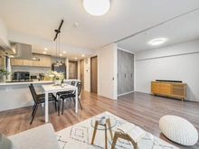 【神奈川県/横浜市鶴見区上の宮】ヴェレーナグラン菊名の杜 LDK：※家具・調度品は販売価格に含まれておりません