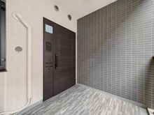 【神奈川県/横浜市鶴見区上の宮】ヴェレーナグラン菊名の杜 玄関