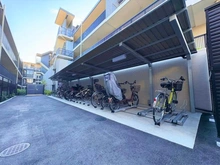 【神奈川県/横浜市鶴見区上の宮】ヴェレーナグラン菊名の杜 駐輪場