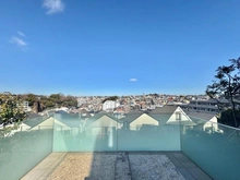 【神奈川県/横浜市南区大岡】パークナード横濱上大岡 眺望：中庭　ベンチ前から