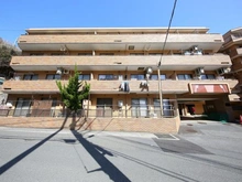 【神奈川県/横須賀市桜が丘】サニーハイツ横須賀桜が丘 外観