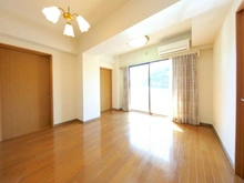 【神奈川県/横須賀市桜が丘】サニーハイツ横須賀桜が丘 リビング