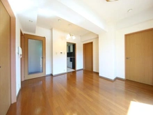 【神奈川県/横須賀市桜が丘】サニーハイツ横須賀桜が丘 リビング