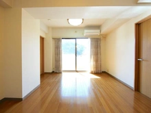 【神奈川県/横須賀市桜が丘】サニーハイツ横須賀桜が丘 リビング