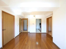 【神奈川県/横須賀市桜が丘】サニーハイツ横須賀桜が丘 リビング