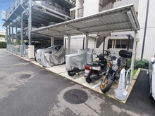 【神奈川県/横浜市金沢区泥亀】ザ・パークハウスオイコス金沢文庫 バイク置場