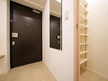 【神奈川県/横浜市港北区新横浜】ミオカステーロ新横浜IV 収納：シューズインクローク