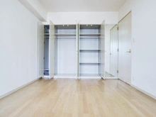 【神奈川県/三浦郡葉山町堀内】ファミール葉山シーガレリア 洋室