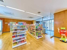 【神奈川県/横須賀市追浜東町】ザ・パークハウス追浜 オーシャンフォート 共用施設：コンビニエンスストア D棟とは別棟になります
D棟より約50m