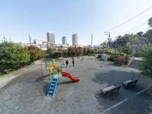 【神奈川県/横浜市港南区最戸】パークホームズ上大岡ディアエアー 最戸二丁目第二公園（現地より約50m）