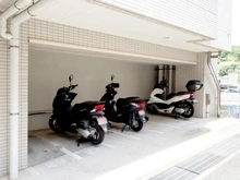 【神奈川県/横須賀市衣笠栄町】BELISTA衣笠駅前 弐番館 バイク置場：月額1500円