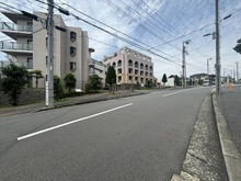 【神奈川県/横浜市栄区鍛冶ケ谷】ライオンズヒルズ本郷台 伍番館 前面道路